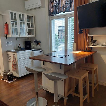 Remontoitu Asunto Vanhassa Talossa - Renovated Apartment At The Heart Of Турку Екстериор снимка